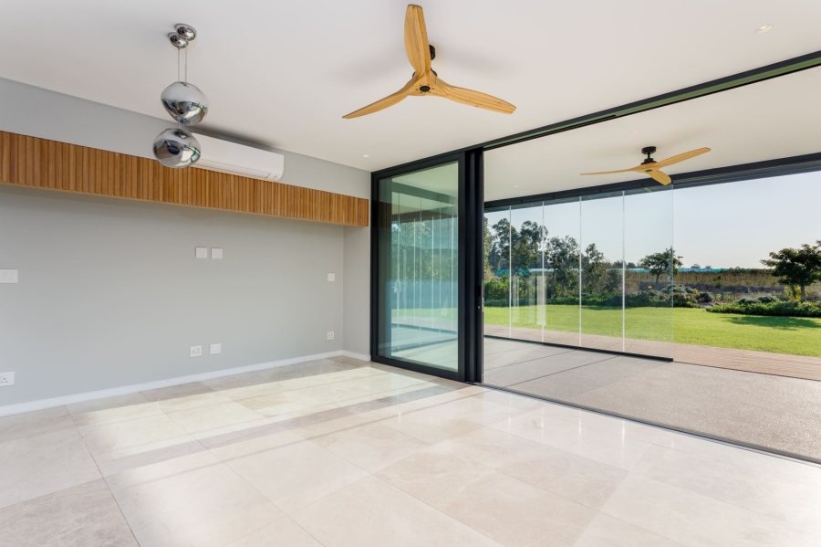 5 Bedroom Property for Sale in Val De Vie Estate Western Cape